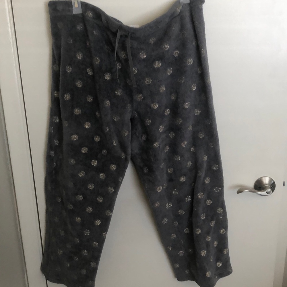 ❤️3 For $7 ❤️ Secret treasures sleepwear